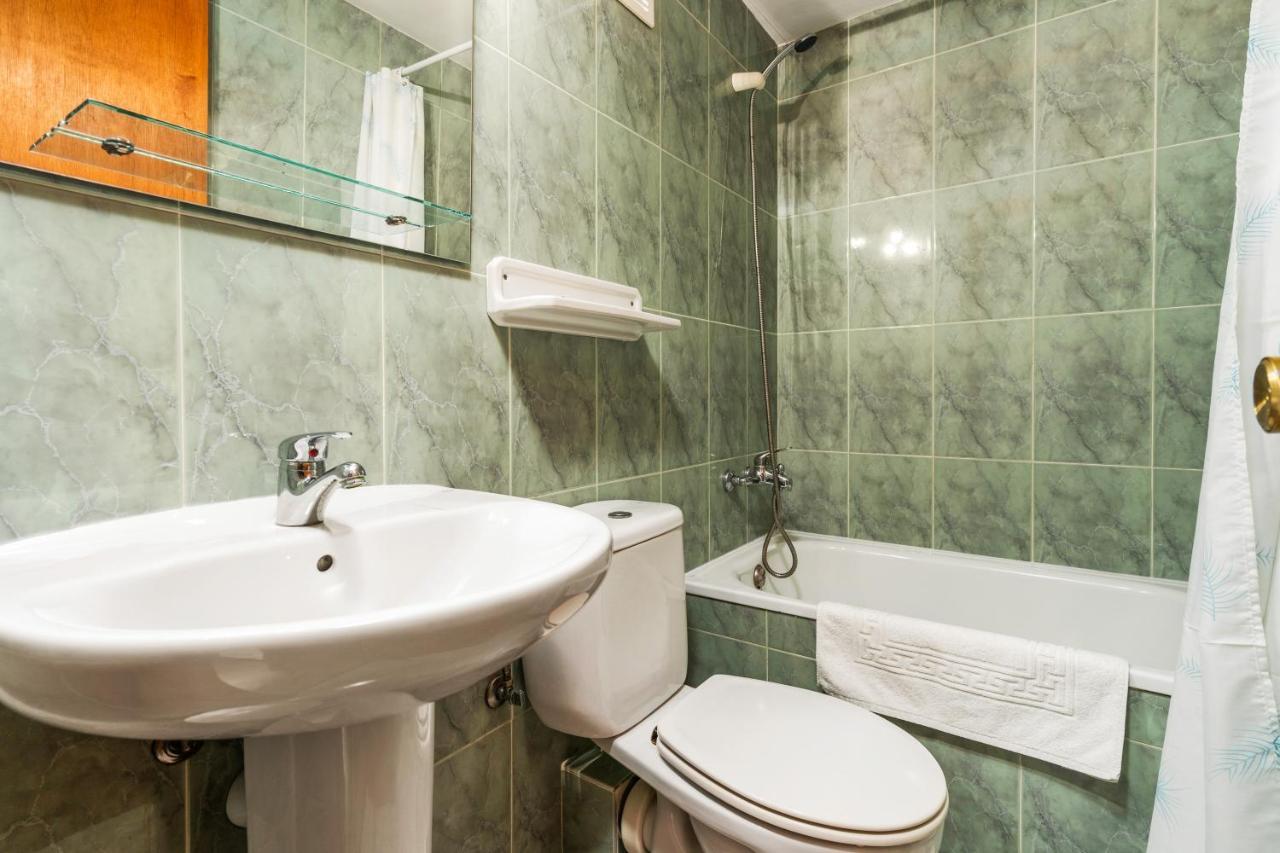 Hostal La Marina Platja d'Aro Ngoại thất bức ảnh
