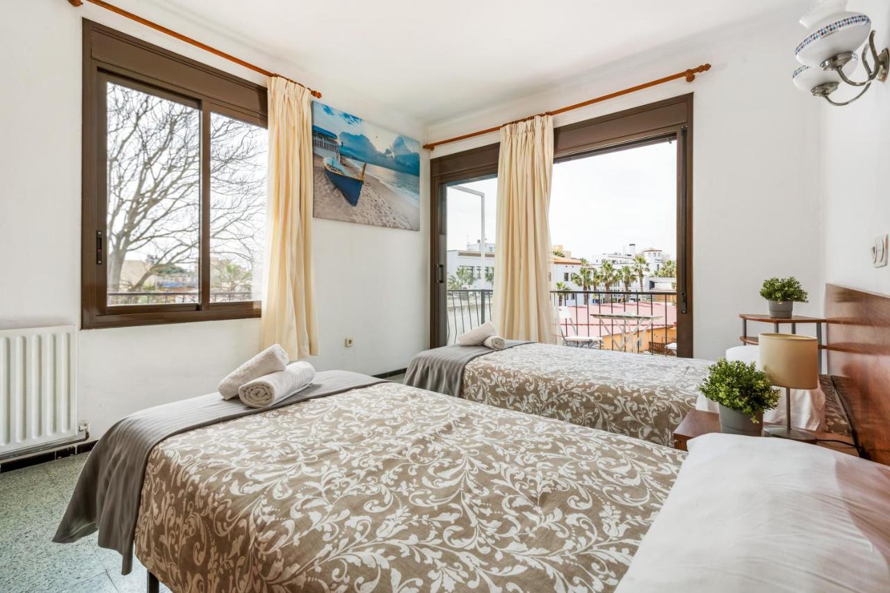 Hostal La Marina Platja d'Aro Ngoại thất bức ảnh